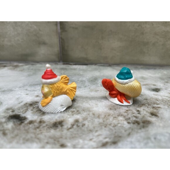 GOLDFISH& CRAB w Santa Hat - 1992 Hallmark Merry Miniatures Christmas Figure - Picture 2 of 6